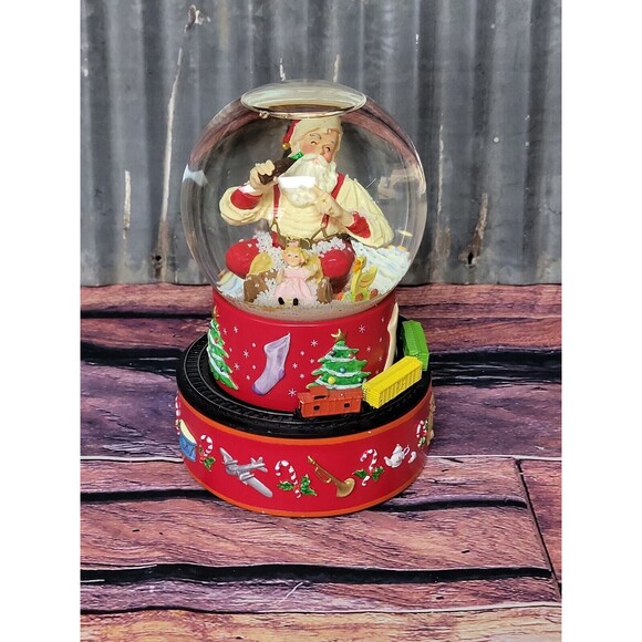 Balsam Hill - 2024 Holiday 2 - Santa's in Town Musical Snow Globe